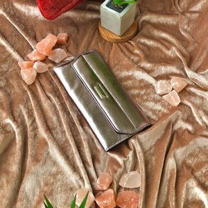 - KENNETH COLE: REACTION Hand Purse & Wallet